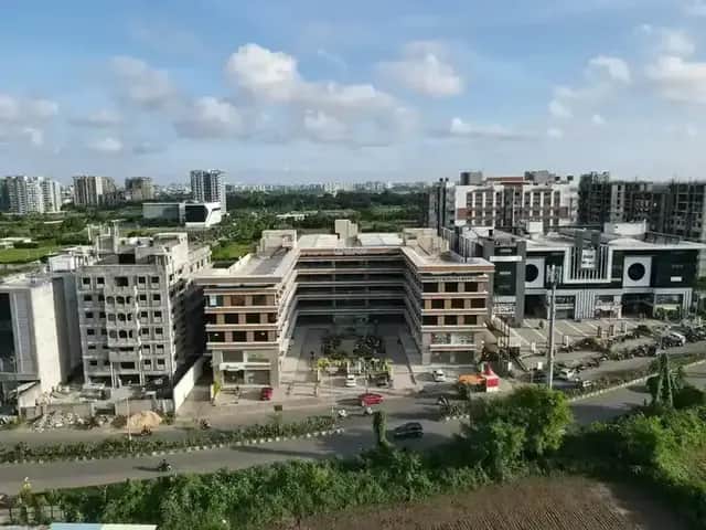 Évaluation Commerciale et Industrielle